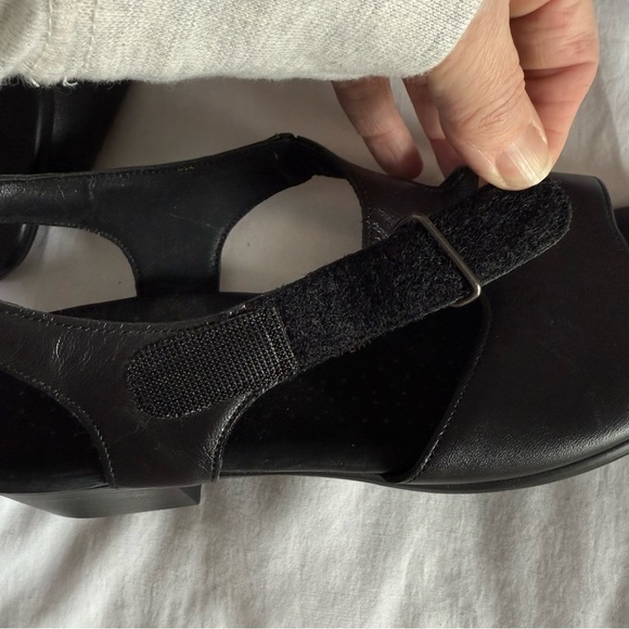 SAS 9.5S Suntimer Black Sandals Open Toe Tri Pad Comfort Shoes USA Heel Strap - Picture 7 of 8